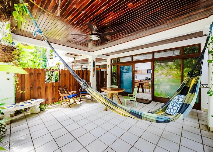 Casa Sueca - At The Tamarindo